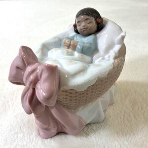 Lladro A New Treasure Girl Black Legacy